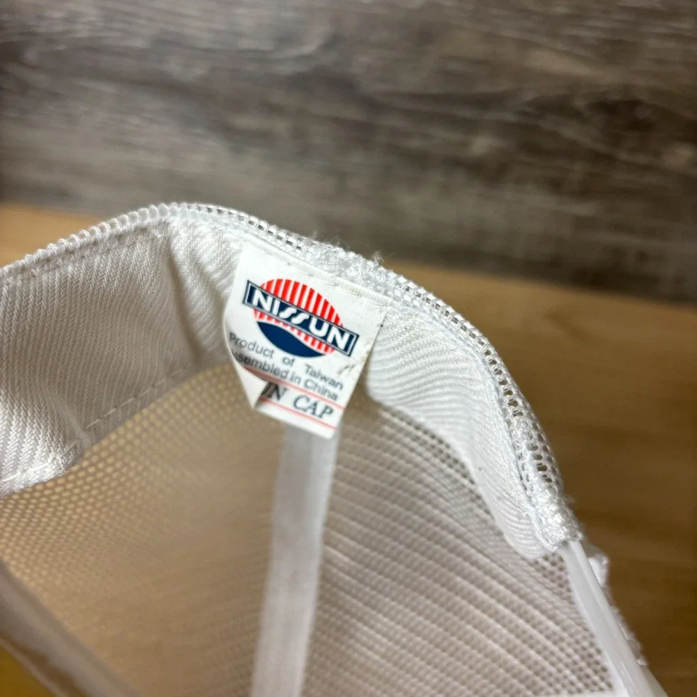 Hurley Hat Cap Snap Back White Trucker Surf Surfing Outdoors